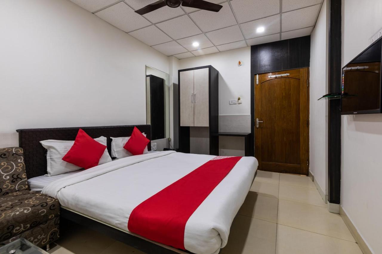 Capital O 47403 Hotel Manjeet Bhopal Exterior photo